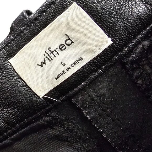 Aritzia Wilfred Limerick Short, Vegan Leather, High Rise, Black, Pleated, Size 6 - Picture 3 of 9